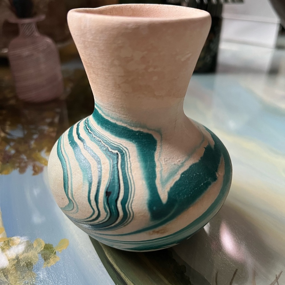 Native American Pottery Vase Nemadji